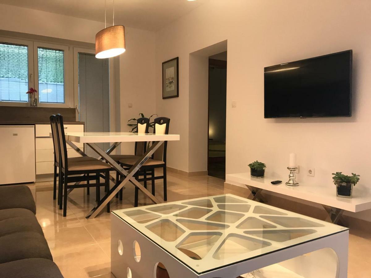 Villa Nora Tucepi Ngoại thất bức ảnh
