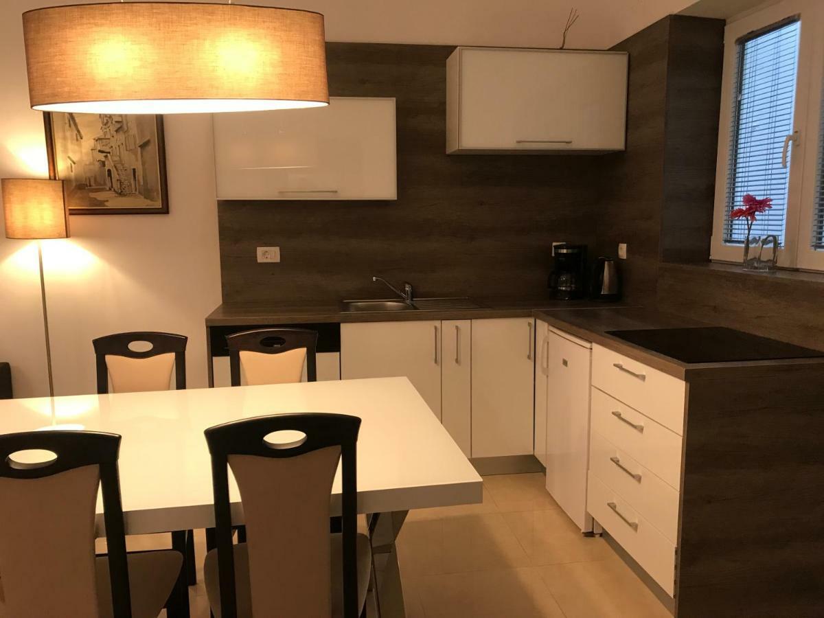 Villa Nora Tucepi Ngoại thất bức ảnh